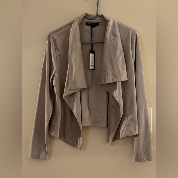 Romeo & Juliet Couture Jackets & Blazers - NWT!{Romeo + Juliet Couture}-Size: L-Faux Suede Waterfall Jacket in Stone